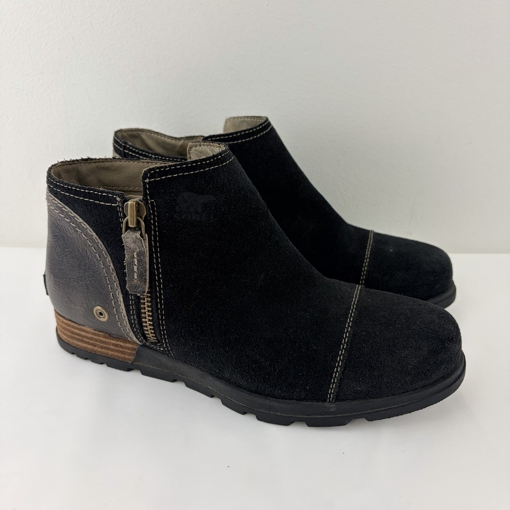 Sorel Women's Black Suede Ankle Boots Side Zip Size 8 Waterproofed